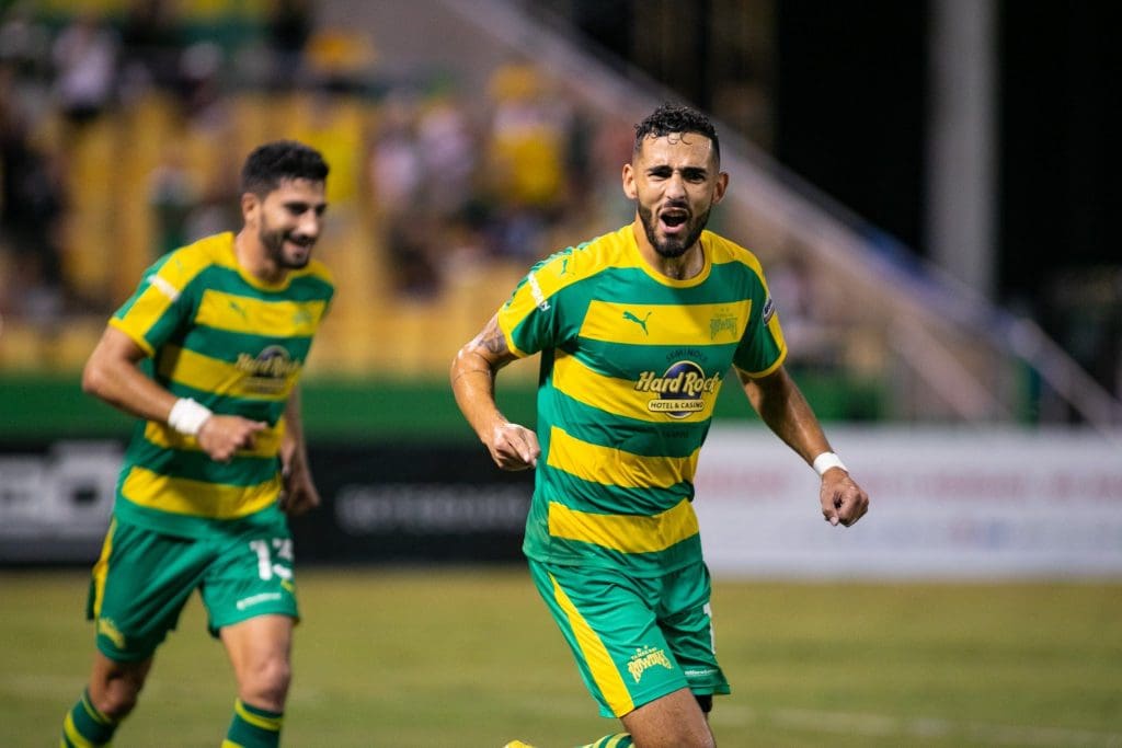 Leo Fernandes celebrates goal 