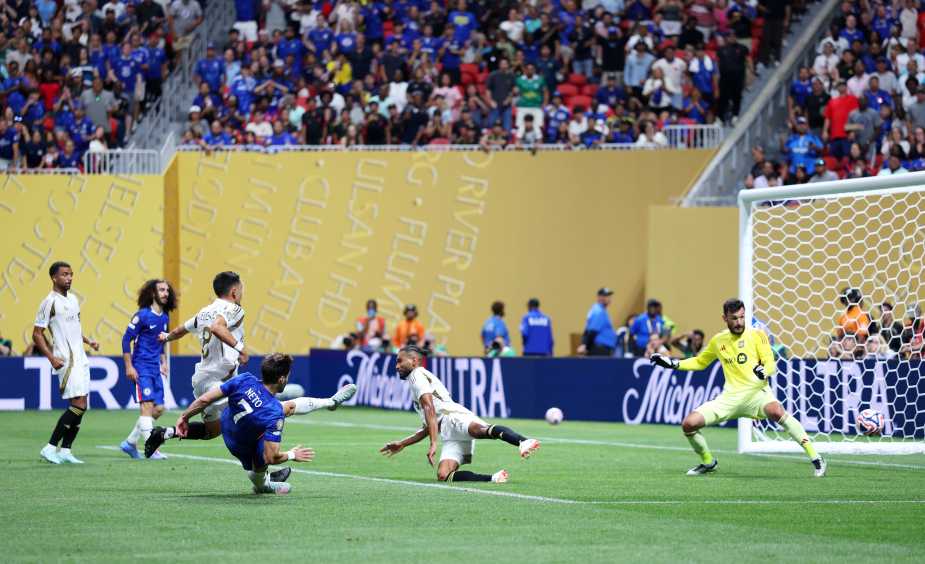 ATLANTA, GEORGIA - JUNE 16: Pedro Neto #7 of Chelsea FC scores his team's first goal during the FIFA Club World Cup 2025 group D match between Chelsea FC and Los Angeles Football Club at Mercedes-Benz Stadium on June 16, 2025 in Atlanta, Georgia. (Photo by Stuart Franklin - FIFA/FIFA via Getty Images)
