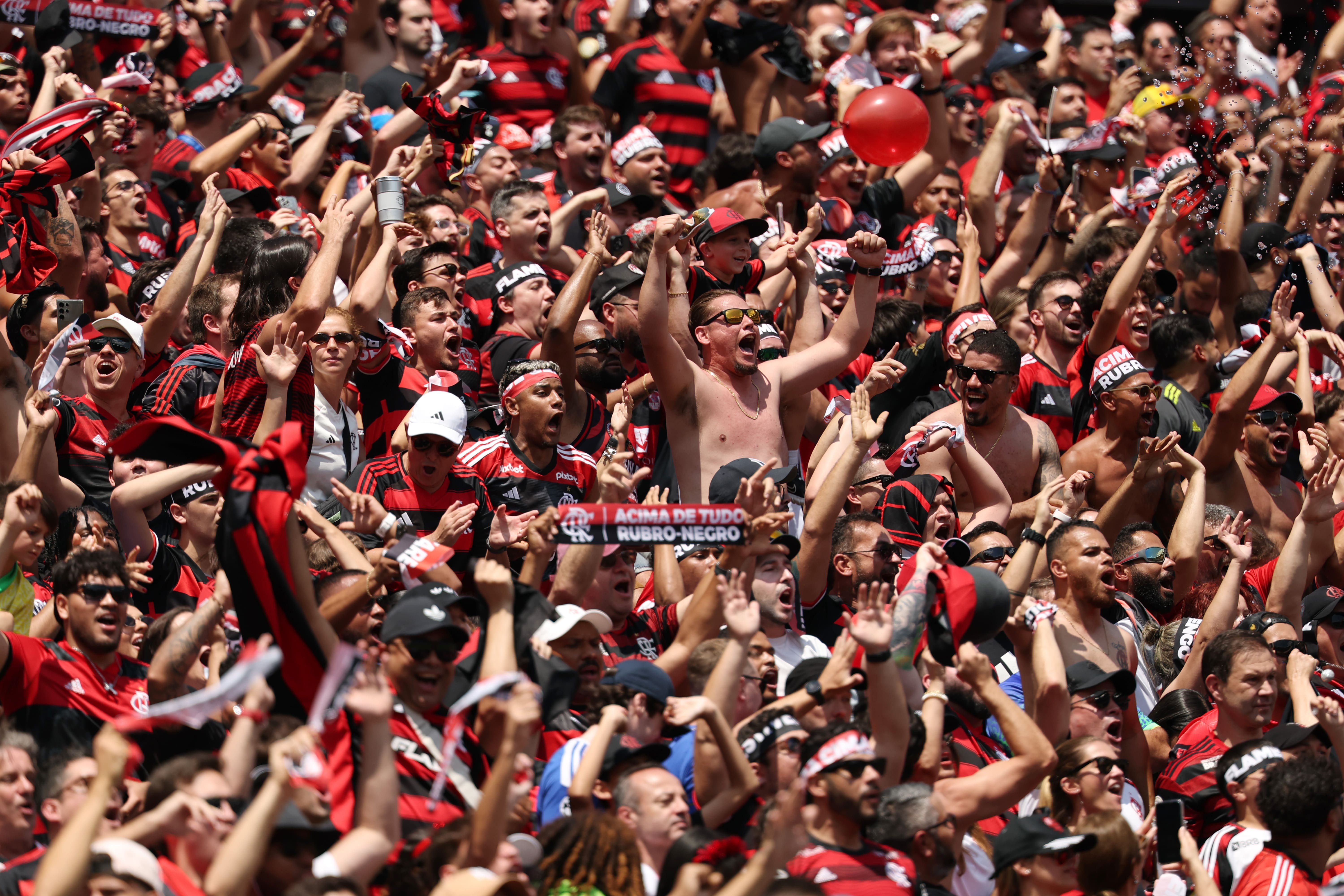 PHILADELPHIA, PENNSYLVANIA - JUNE 20: Fans of CR Flamengo react, enjoying the match atmosphere during the FIFA Club World Cup 2025 group D match between CR Flamengo and Chelsea FC at Lincoln Financial Field on June 20, 2025 in Philadelphia, Pennsylvania. (Photo by Emilee Chinn - FIFA/FIFA via Getty Images)
