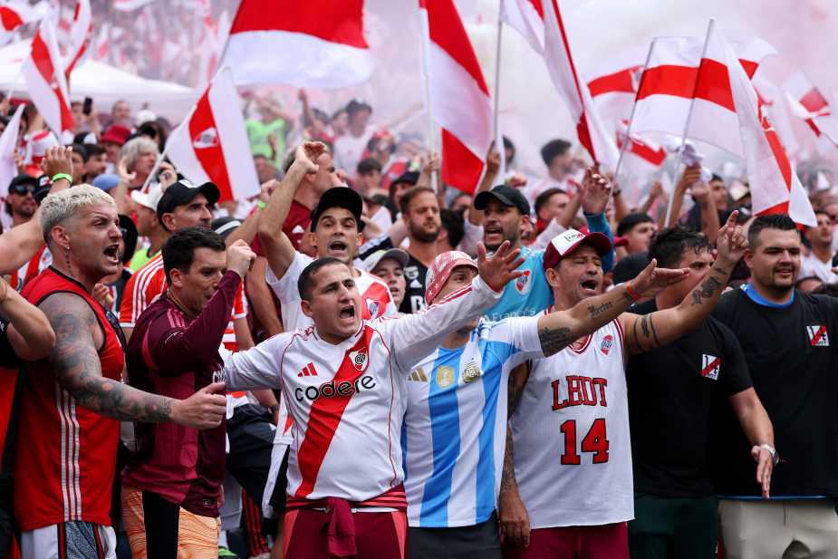SEATTLE, WASHINGTON - JUNE 25: CA River Plate fans cheer during the FIFA Club World Cup 2025 group E match between FC Internazionale Milano and CA River Plate at Lumen Field on June 25, 2025 in Seattle, Washington. (Photo by Justin Setterfield - FIFA/FIFA via Getty Images)