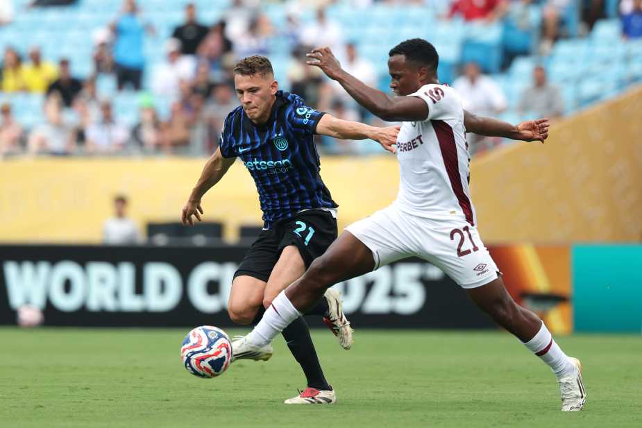Jhon Arias making a run with the ball. Photo from FIFA.com