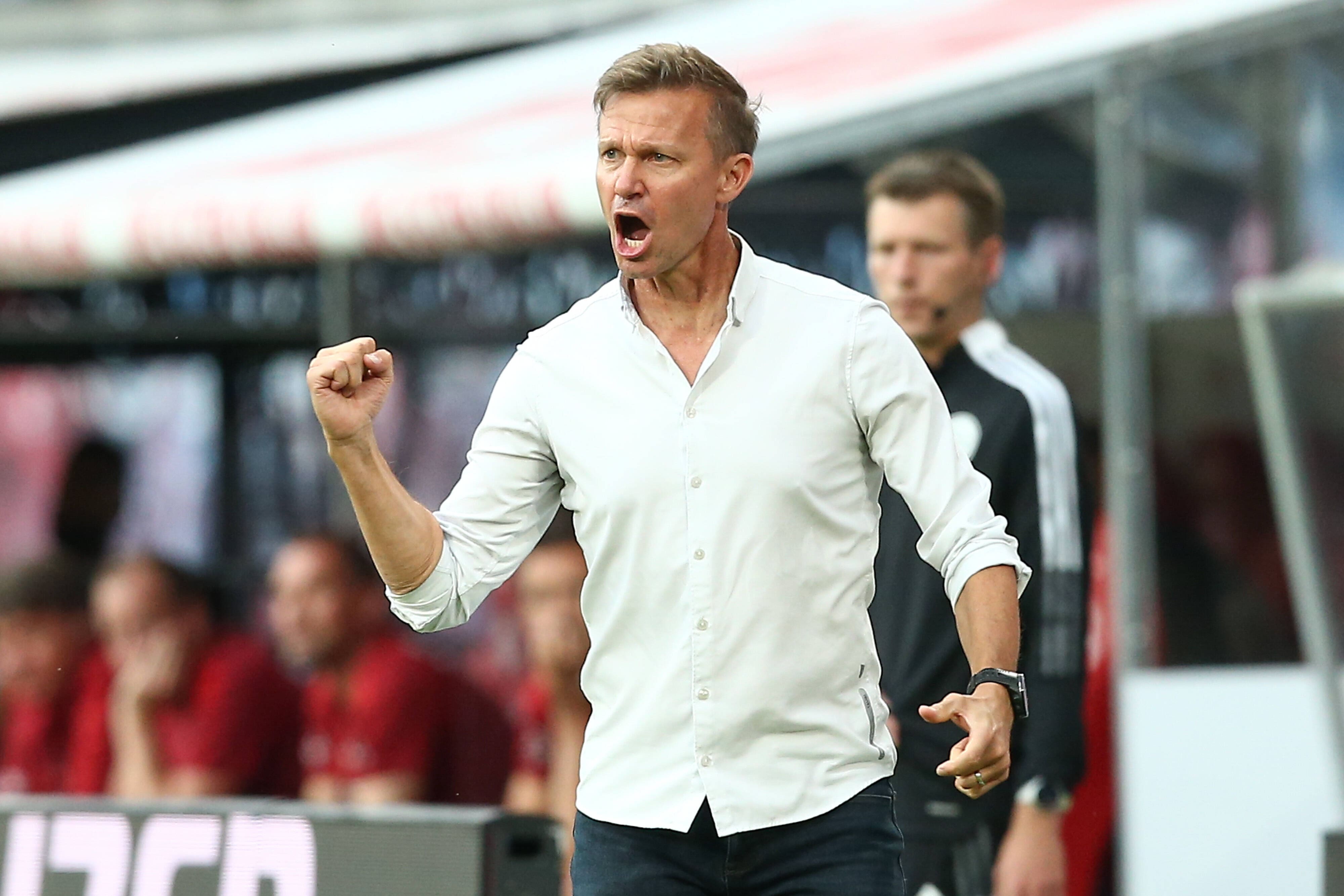 11.09.2021, xtgx, Fussball 1. Bundesliga, RB Leipzig - FC Bayern Muenchen emspor, v.l. Jesse Marsch RB Leipzig, Trainer gibt Anweisungen, gestikuliert mit den Armen, gesticulate, gives instructions DFL/DFB REGULATIONS PROHIBIT ANY USE OF PHOTOGRAPHS as IMAGE SEQUENCES and/or QUASI-VIDEO Leipzig *** 11 09 2021, xtgx, Football 1 Bundesliga, RB Leipzig FC Bayern Muenchen emspor, v l Jesse Marsch RB Leipzig, coach gives instructions, gestures with arms, gesticulate, gives instructions DFL DFB REGULATES PROHIBIT ANY USE OF PHOTOGRAPHS as IMAGE SEQUENCES and or QUASI VIDEO Leipzig