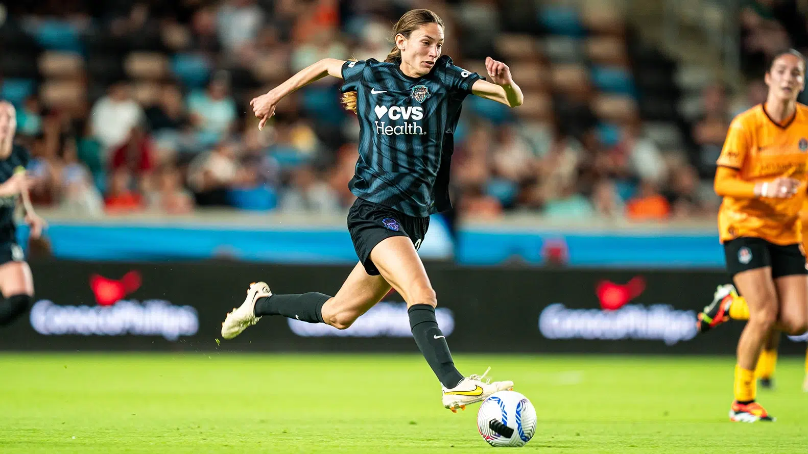 The Washington Spirit Defender Paige Metayer attacking the goal against the Dash. Mandatory Credit: Bad Dawg Sports