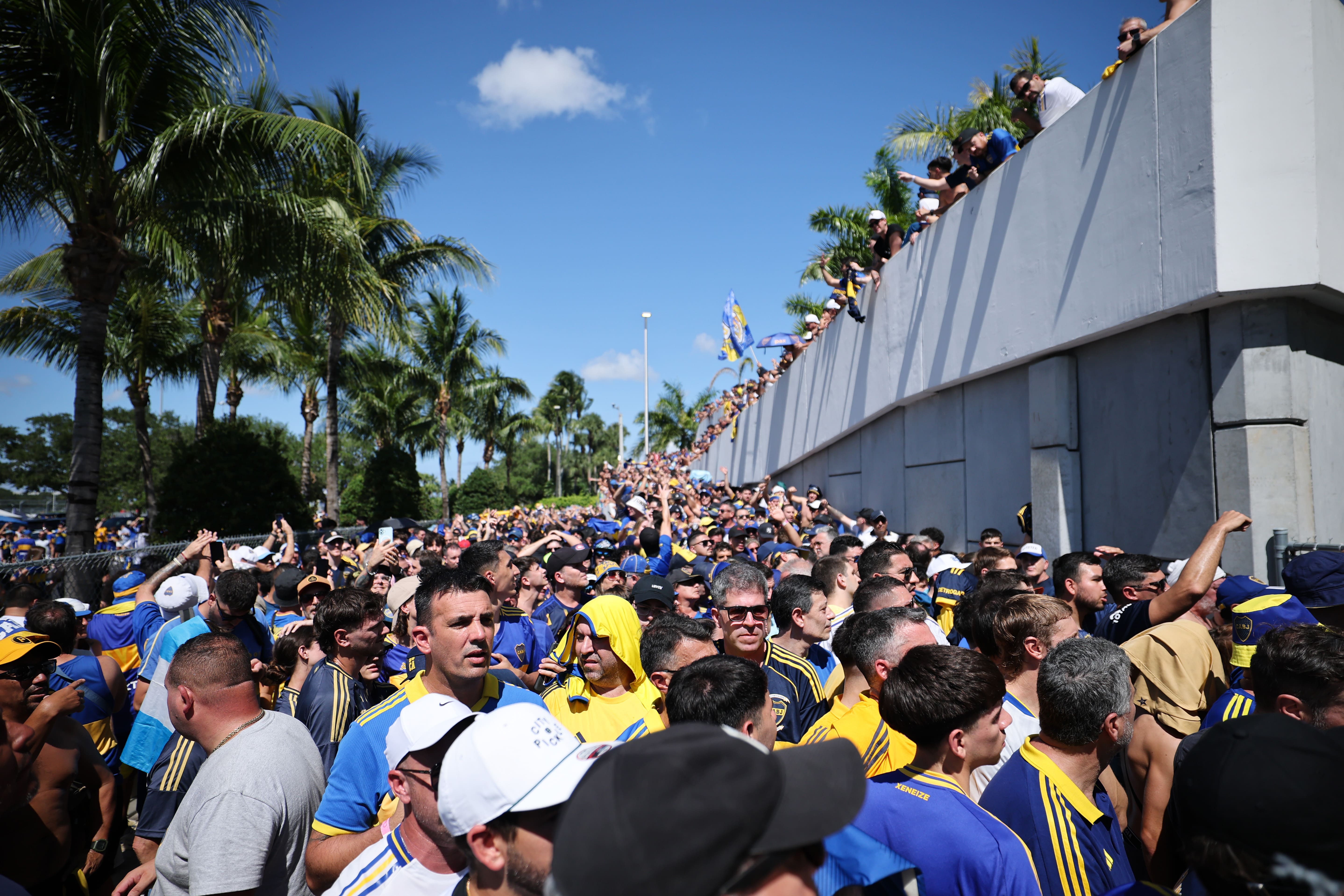 MIAMI GARDENS, FLORIDA - JUNE 16: Fans of CA Boca Juniors gather outside of the stadium prior to the FIFA Club World Cup 2025 group C match between CA Boca Juniors and SL Benfica at Hard Rock Stadium on June 16, 2025 in Miami Gardens, Florida. (Photo by Hector Vivas - FIFA/FIFA via Getty Images)