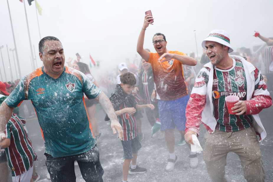 EAST RUTHERFORD, NEW JERSEY - JUNE 17: Fans of Fluminense FC cheer outside of the stadium prior to the FIFA Club World Cup 2025 group F match between Fluminense FC and Borussia Dortmund at MetLife Stadium on June 17, 2025 in East Rutherford, New Jersey. (Photo by Carl Recine - FIFA/FIFA via Getty Images)