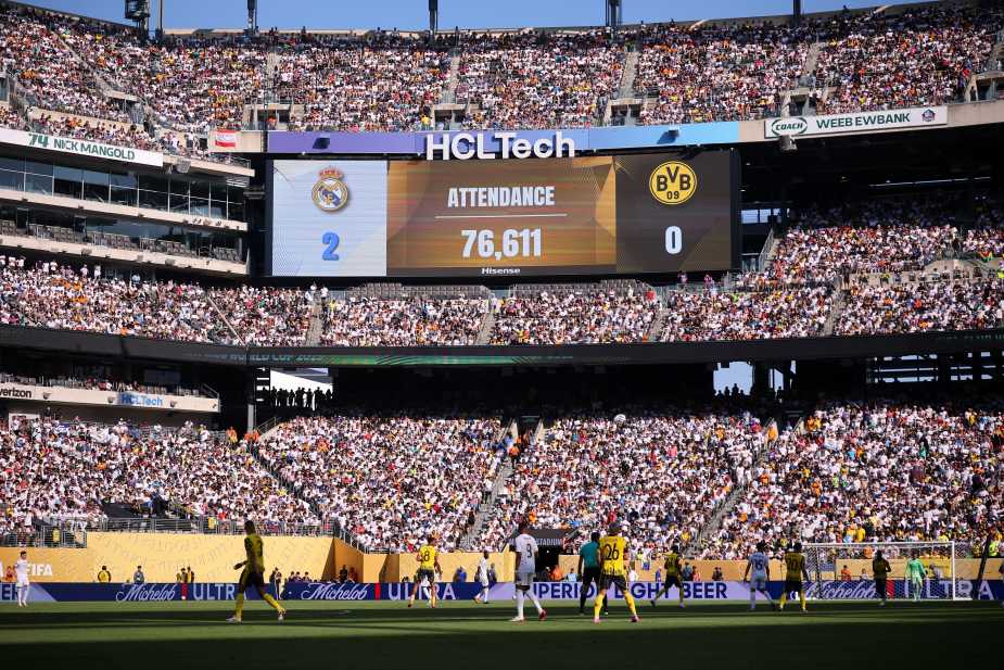 EAST RUTHERFORD, NEW JERSEY - JULY 05: The scoreboard displays 76,611 as the match attendance during the FIFA Club World Cup 2025 quarter-final match between Real Madrid CF and Borussia Dortmund at MetLife Stadium on July 05, 2025 in East Rutherford, New Jersey. (Photo by Hector Vivas - FIFA/FIFA via Getty Images)
