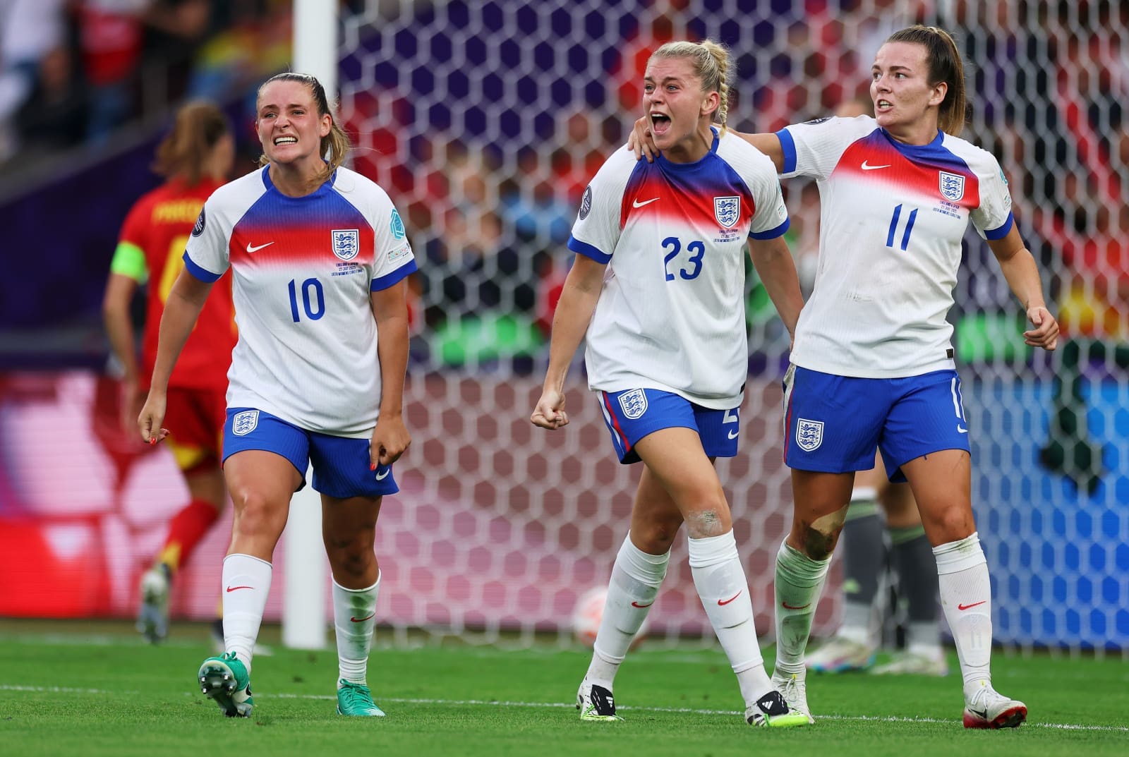 BASEL, SWITZERLAND - JULY 27: Alessia Russo of England celebrates scoring her team's first goal with teammates Ella Toone and Lauren Hemp during the UEFA Women's EURO 2025 Final match between England and Spain at St. Jakob-Park on July 27, 2025 in Basel, Switzerland. (Photo by Maja Hitij - UEFA/UEFA via Getty Images)