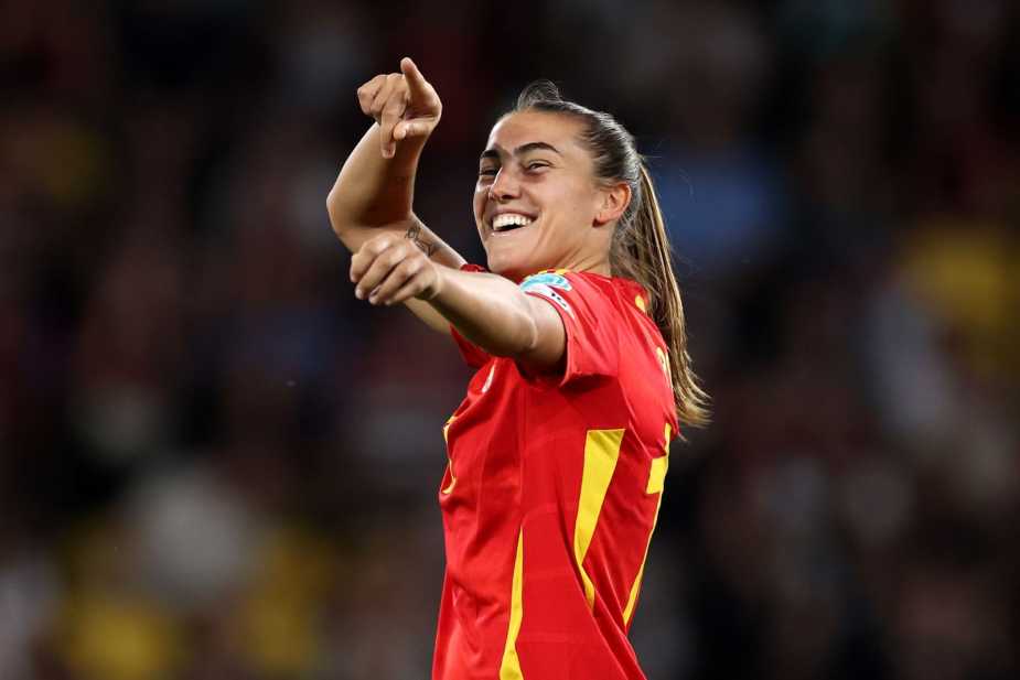Patricia Guiarro points for a celebration. Mandatory Credit UEFA.com