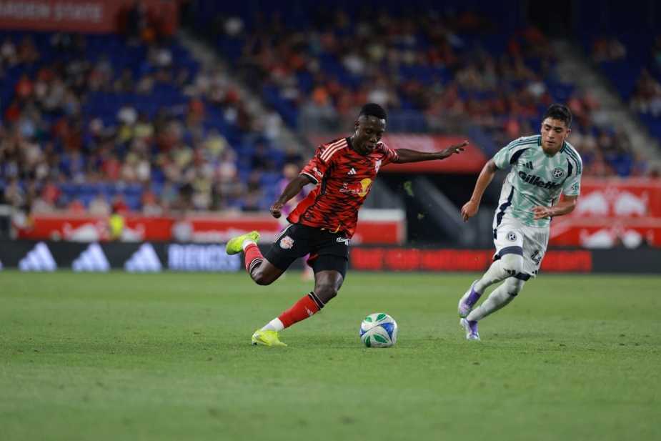Ronald donkor setting up one of his three assists. Mandatory Credit New York Red Bulls