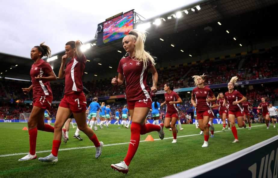 BERN, SWITZERLAND - JULY 06: Alisha Lehmann of Switzerland warms up with her teammates prior to the UEFA Women's EURO 2025 Group A match between Switzerland and Iceland at Stadion Wankdorf on July 06, 2025 in Bern, Switzerland. (Photo by Florencia Tan Jun - UEFA/UEFA via Getty Images)