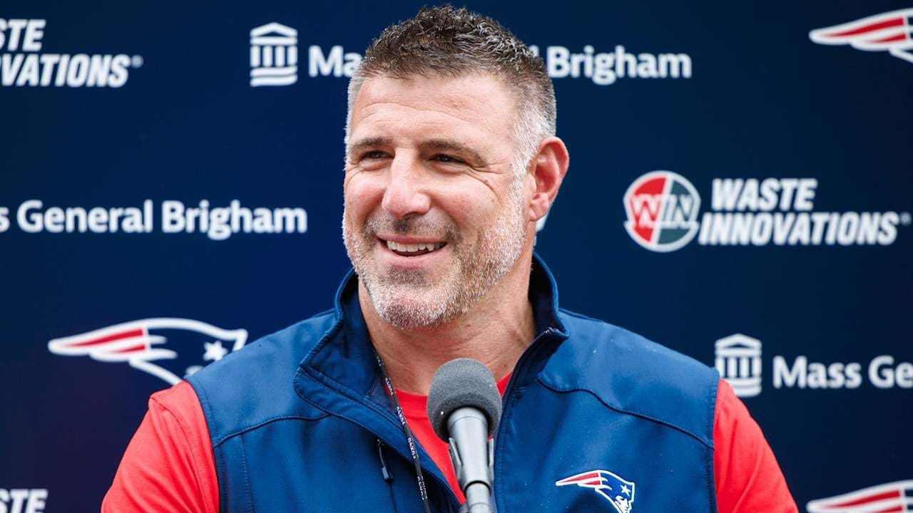 Mike Vrabel, head coach of the New England Patriots