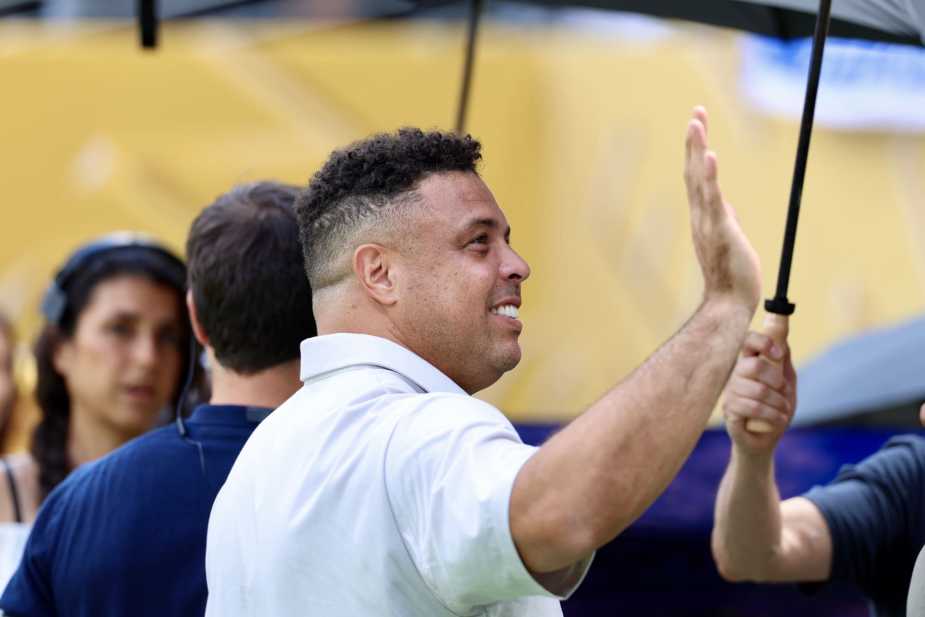 7/9/25, East Rutherford, New Jersey, MetLife Stadium, Former Brazilian football star Ronaldo acknowledges fans ahead of the FIFA Club World Cup 2025 semi-final between Paris Saint-Germain and Real Madrid CF. Mandatory Credit: Bad Dawg Sports/Jose Pichirilo