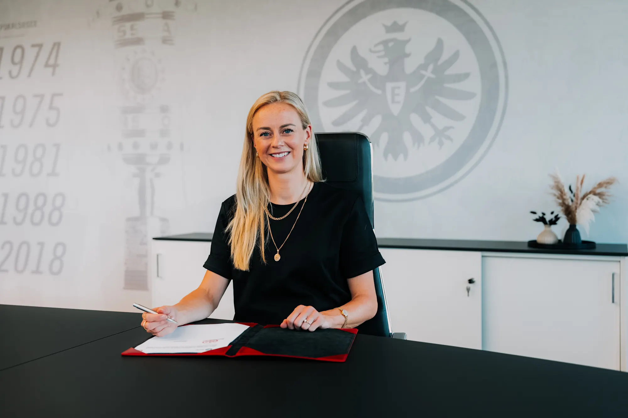 Amanda Ilestedt signs with Eintracht Frankfurt