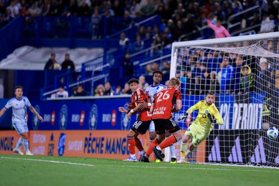 9/20/2025 Stade Saputo, Montreal, QC, Tim Parker scores a Goal goal. Mandatory Credit: New York Red bulls