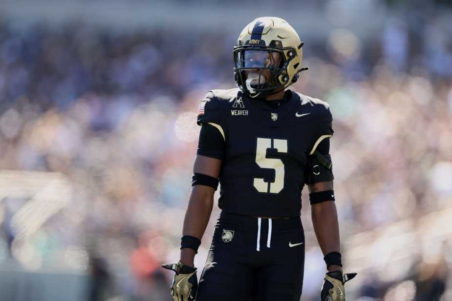 9/20/25, West Point , New York , Michie Stadium, Army cornerback Justin Weaver (#5) looked on during the matchup with North Texas. Mandatory Credit: Jose Pichirilo. Bad Dawg Sports