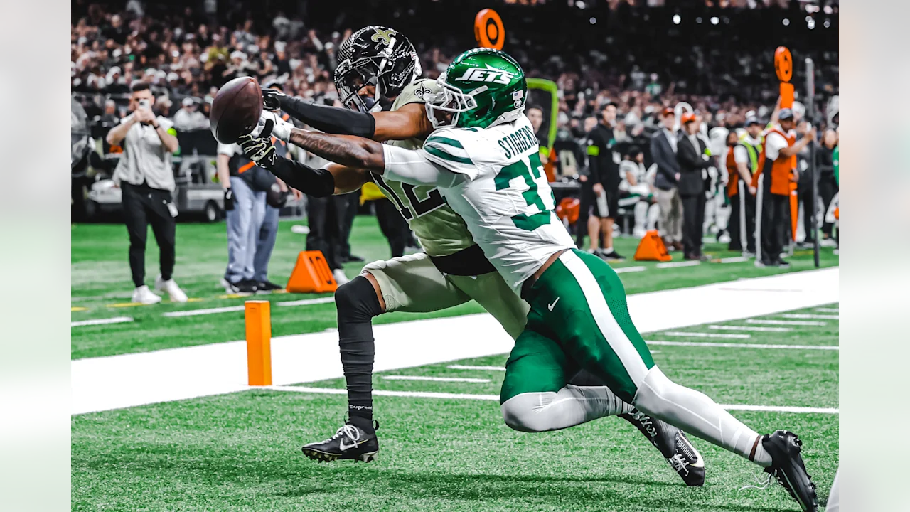 12/21/2025 Caesars Superdome, New Orleans, LA., Quantez Stiggers makes a big play to prevent a touchdown. Mandatory Credit: New York Jets