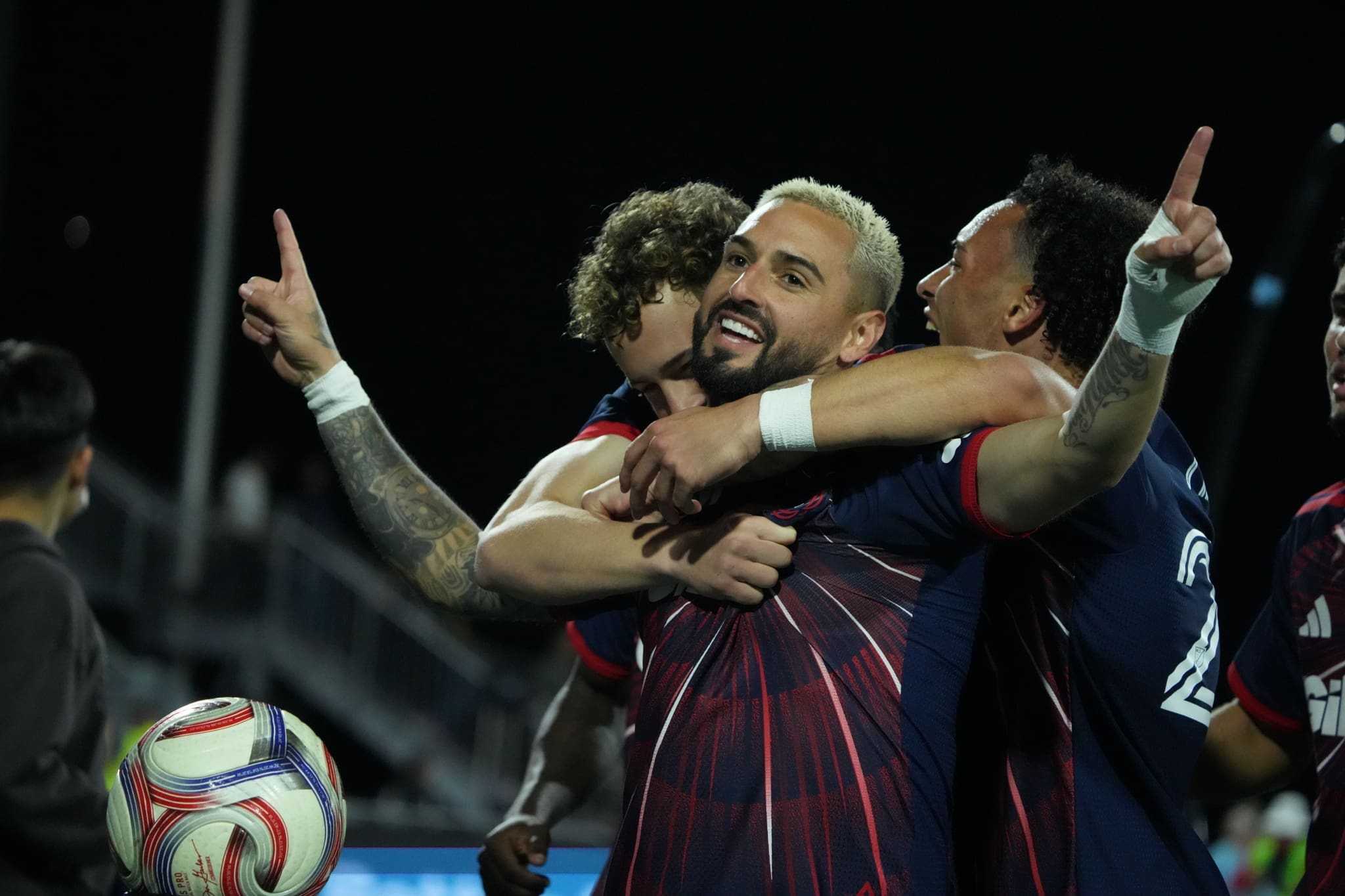 Diego Fagundez scores a nice goal for the lead