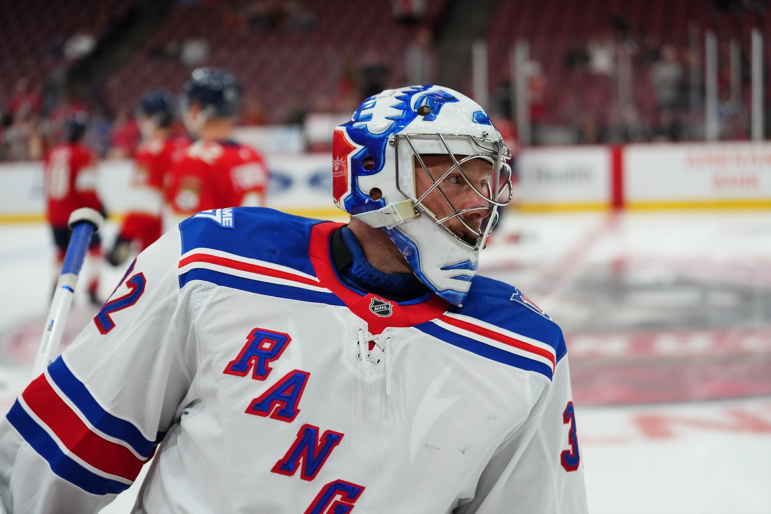 Jonathan Quick in warm ups for the Rangers