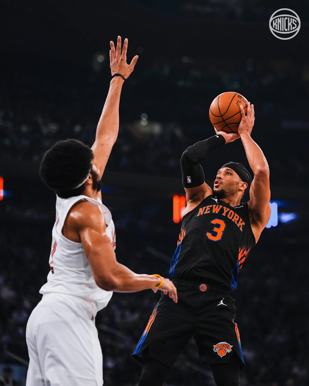 Josh Hart takes a jumper.