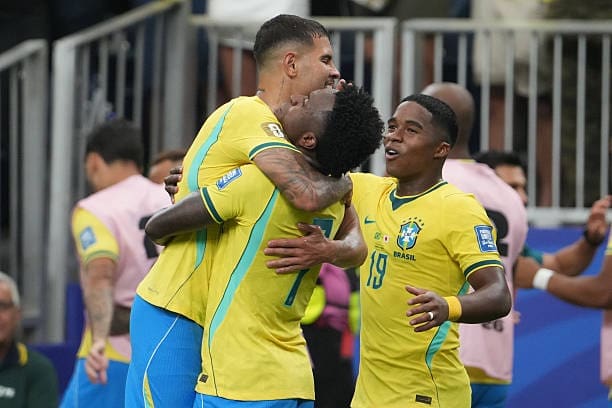 Gabriel Martinelli is lifted up by his teammates