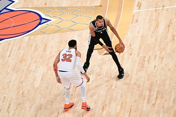 Spurs Hold On, Knicks lead Series 2-1